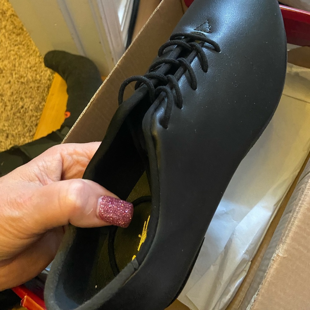 Dance tap  shoes size 7 NEW
